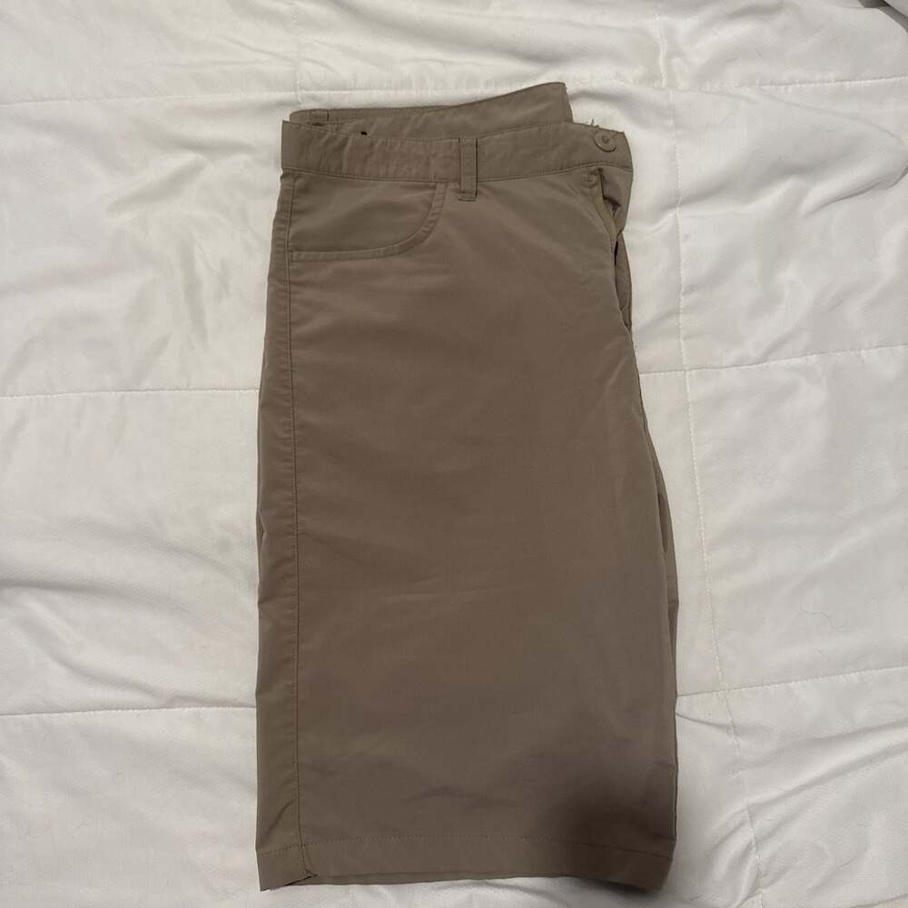 Under Armour Men's Loose Heat Gear Golf Shorts